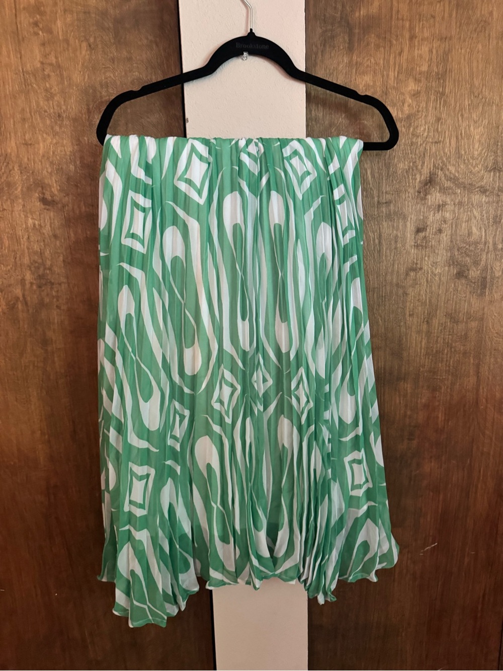 Pleated Green & White Pattern Midi Skirt